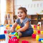 Apprentissage informel vs formation certifiée : que choisir pour préparer son ado au gardiennage ?